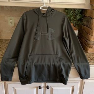 Men’s medium under armour hoodie